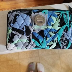 VERA Bradly wallet